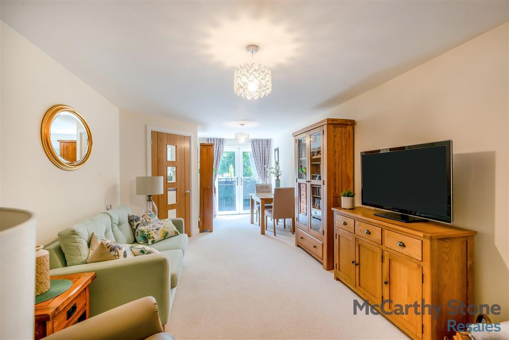 Property photo 2 of 20 8699386-Interior14.Jpg