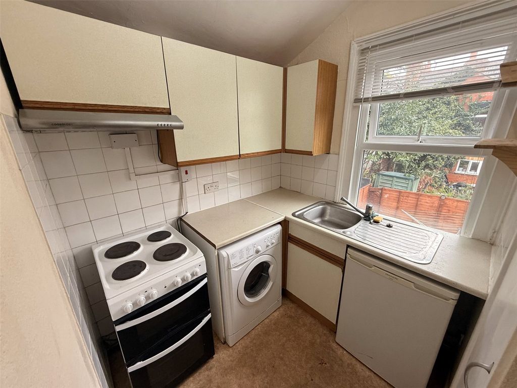 Property photo 2 of 5 Kitchen