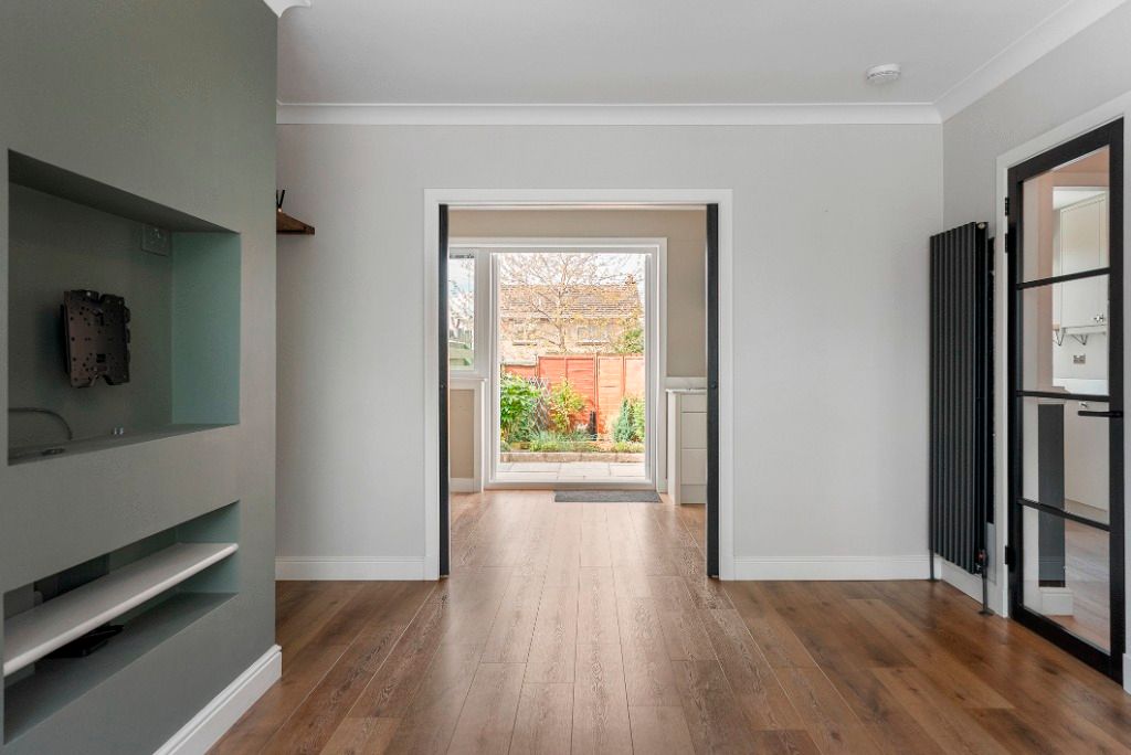 Property photo 3 of 17 Photo 3