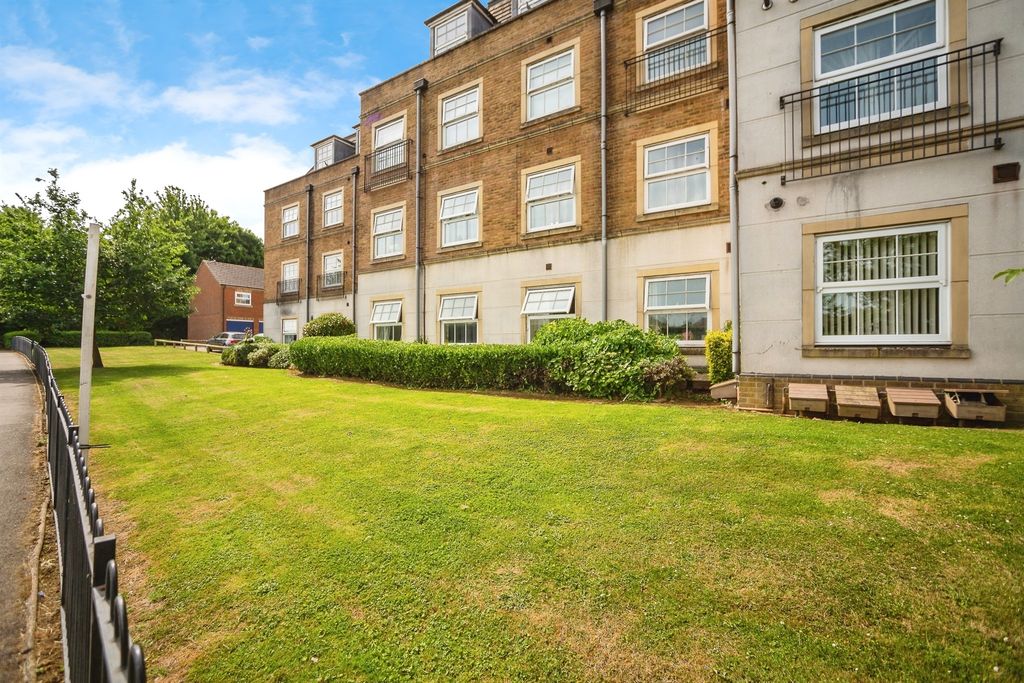 Property photo 2 of 12