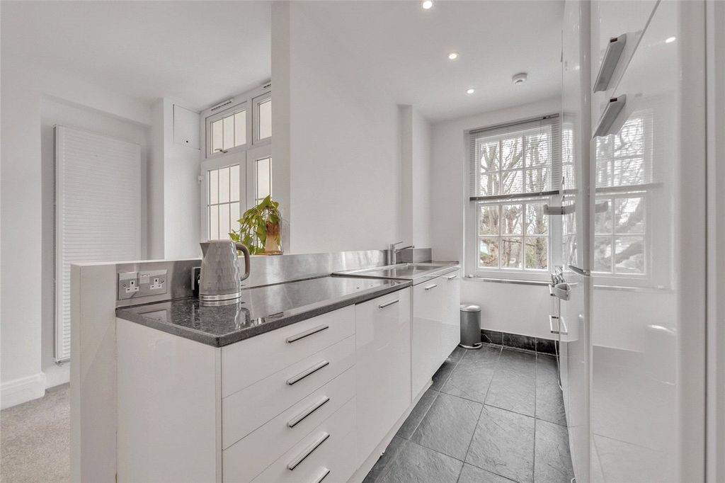Property photo 2 of 12 Picture No. 08