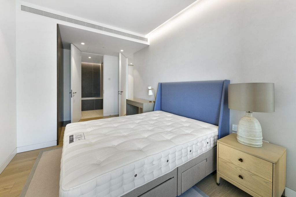 Property photo 2 of 16 Jll