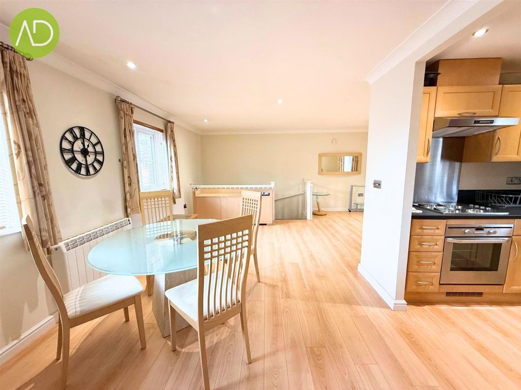 Property photo 3 of 9 15.Jpg