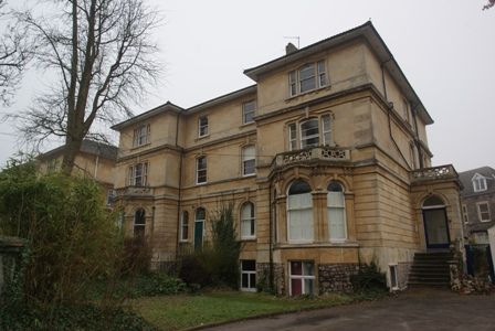 Property photo 1 of 5 9 Cambridge Park (11