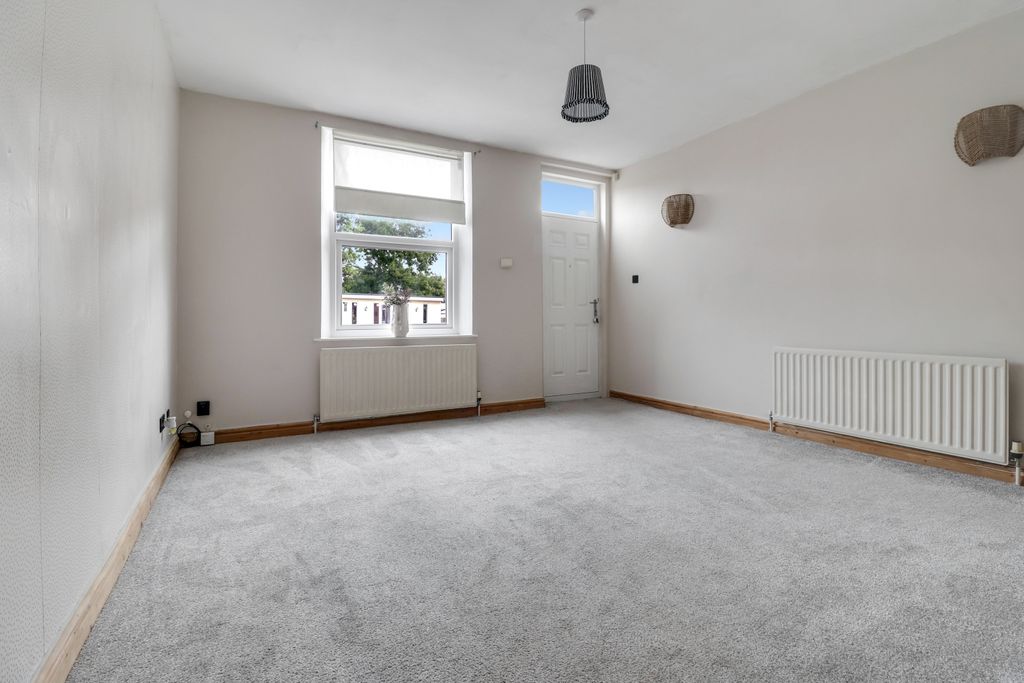 Property photo 2 of 17 Img_8497-Img_8499