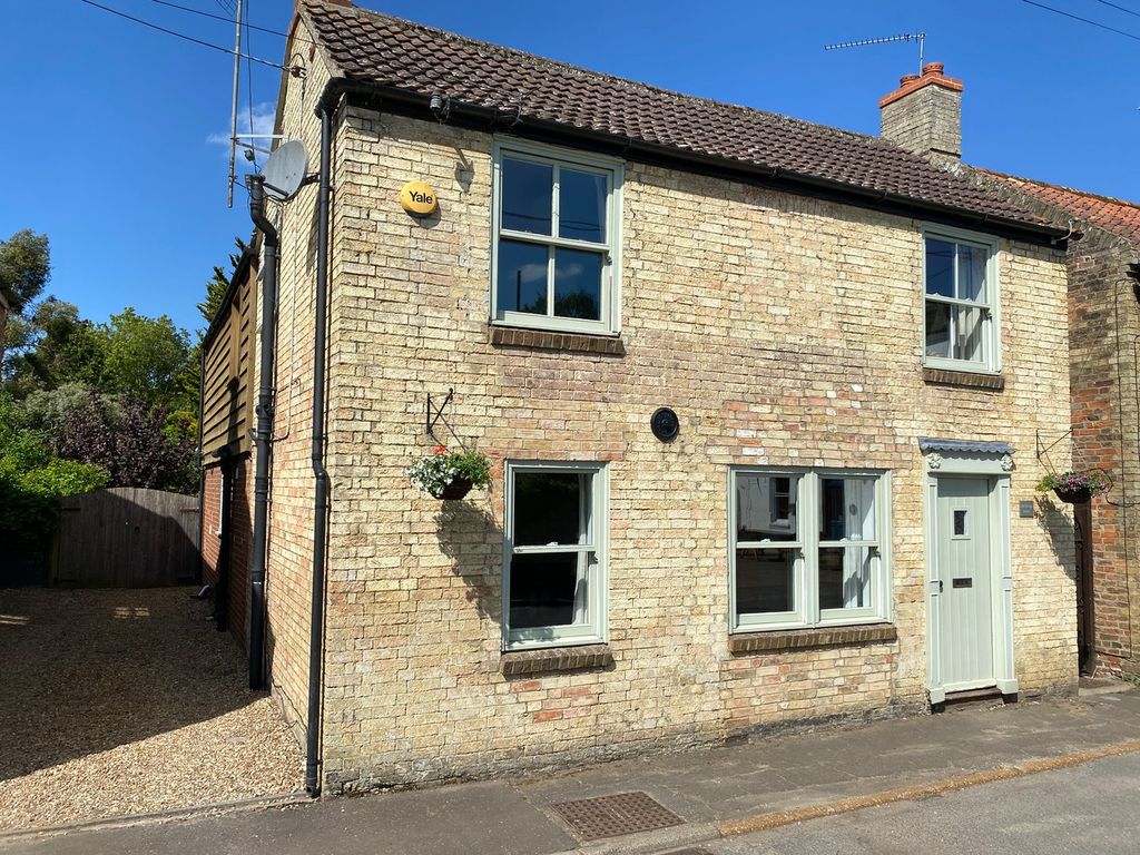 Property photo 1 of 37