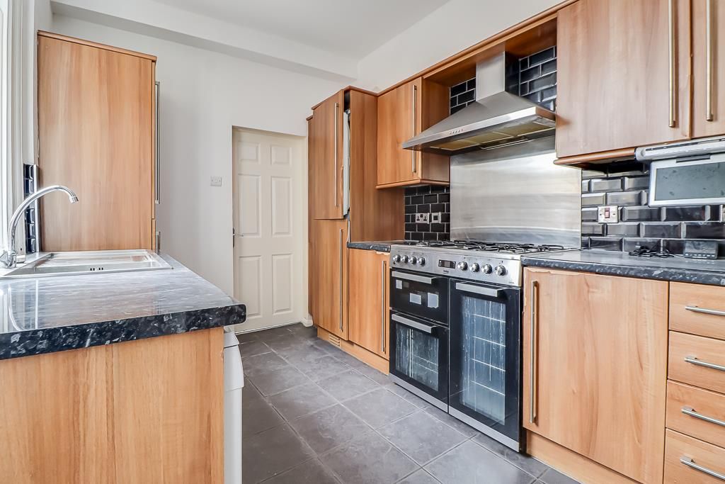 Property photo 3 of 15 Kitchen