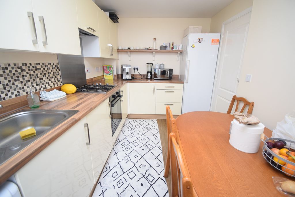 Property photo 2 of 11 Kit Breakfast Room