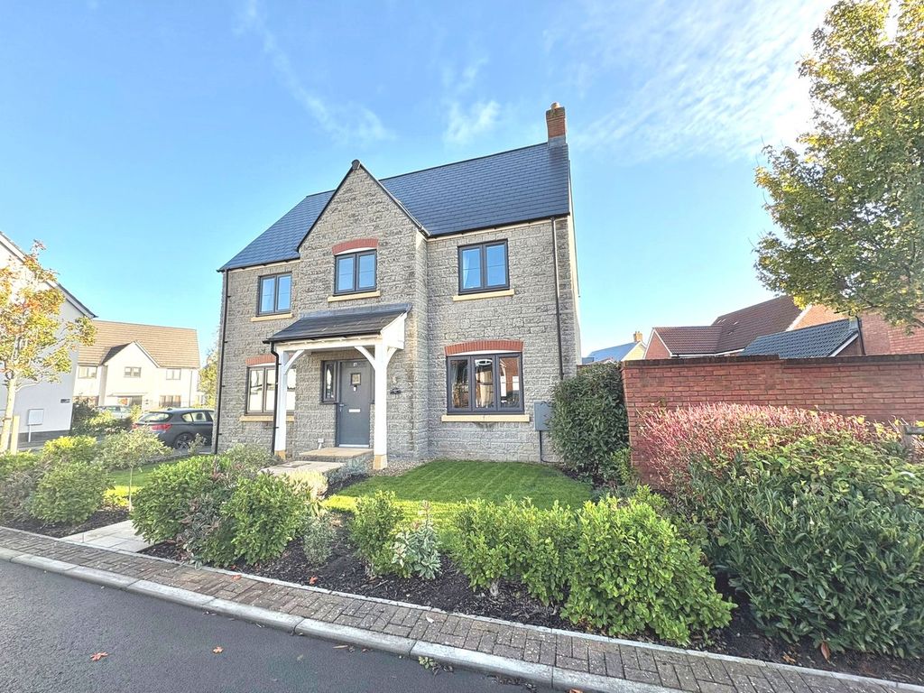 Property photo 1 of 22