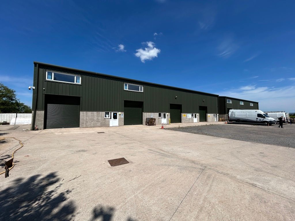 Property photo 1 of 12 Photo 9