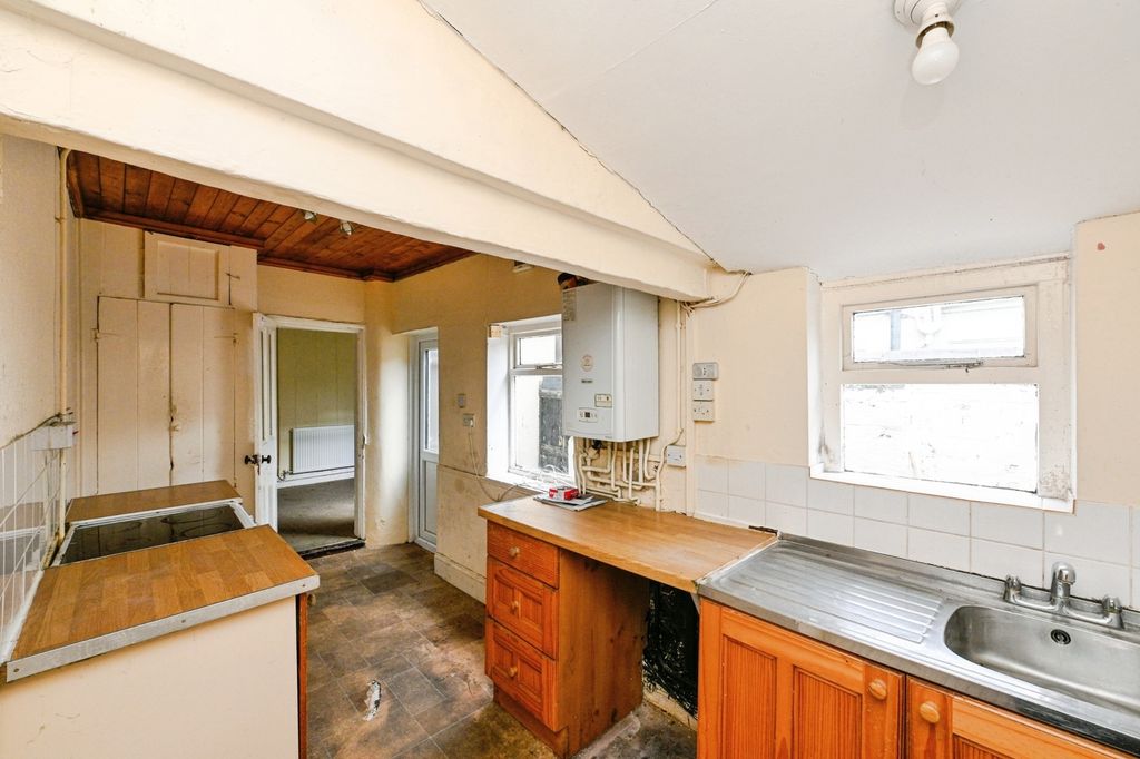 Property photo 3 of 13 Pbox-Img.Jpg