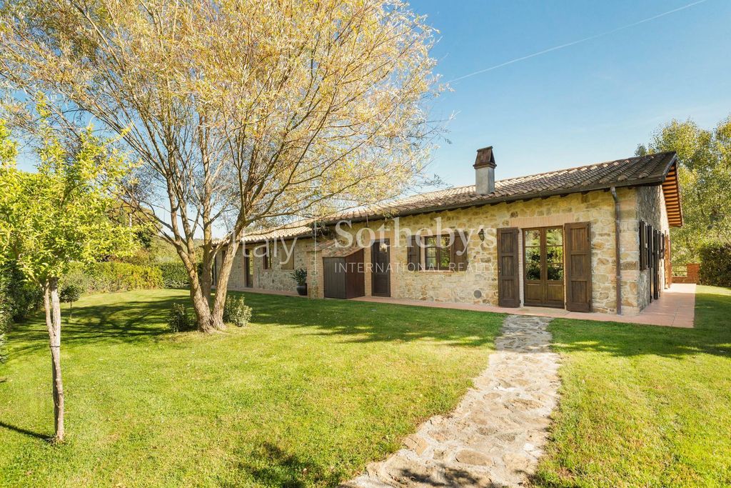 Property photo 2 of 32