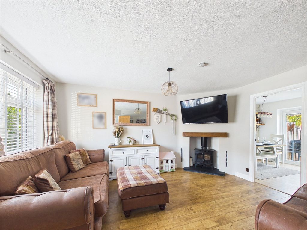 Property photo 3 of 17 Picture No. 11