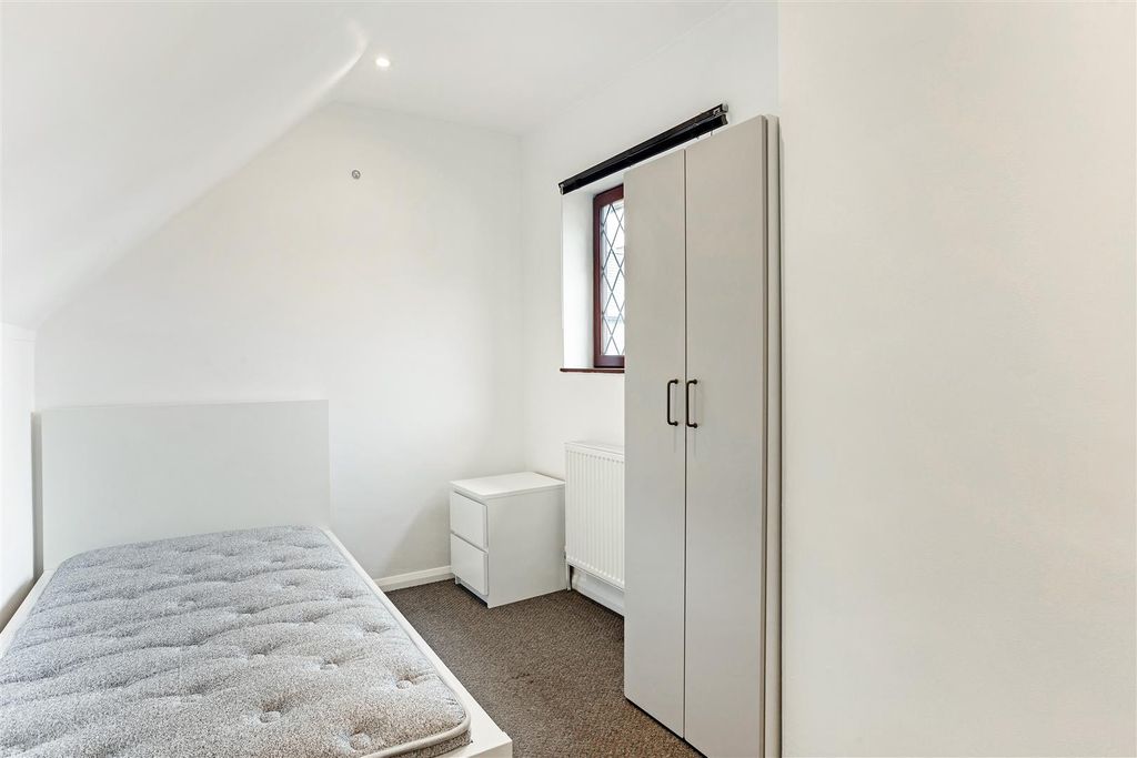 Property photo 1 of 13 83848_78 Ferrers Avenue (16).Jpg
