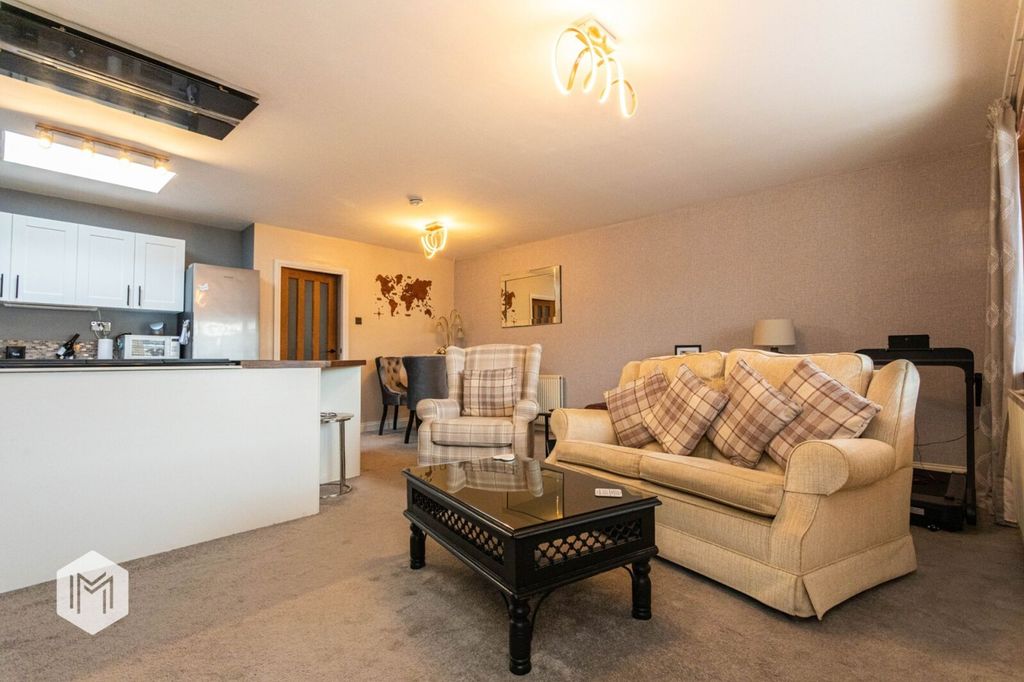 Property photo 2 of 33 Picture No. 40