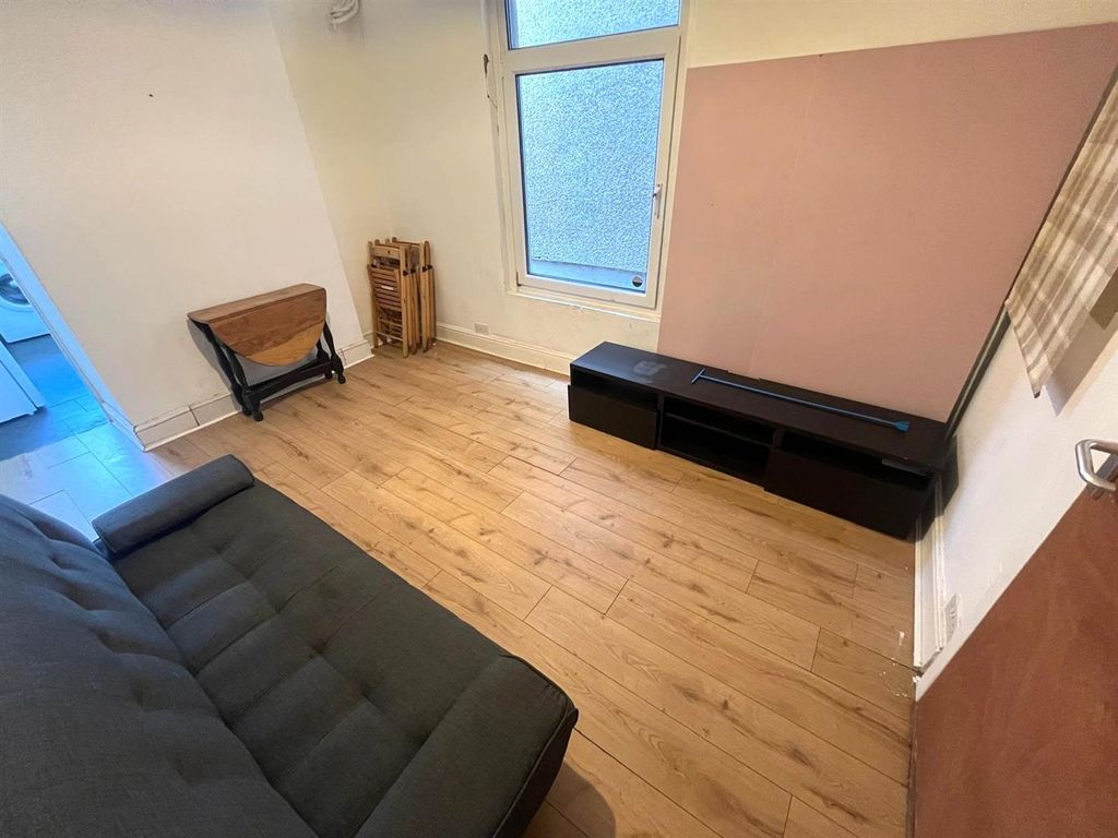 Property photo 3 of 9 Img-20250915-Wa0037.Jpg