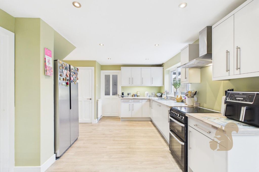 Property photo 2 of 28 Cam01659G0-Pr0725-Still020.Jpg