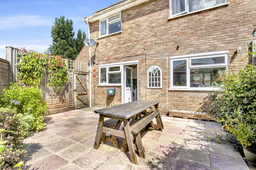 Property photo 2 of 18