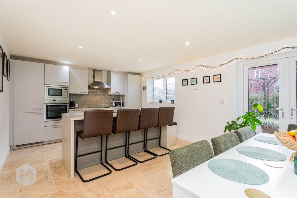 Property photo 1 of 33 Picture No. 28