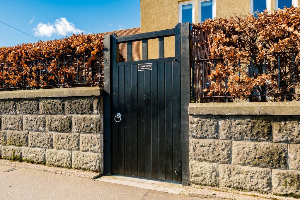 Property photo 2 of 24 Property Image 2