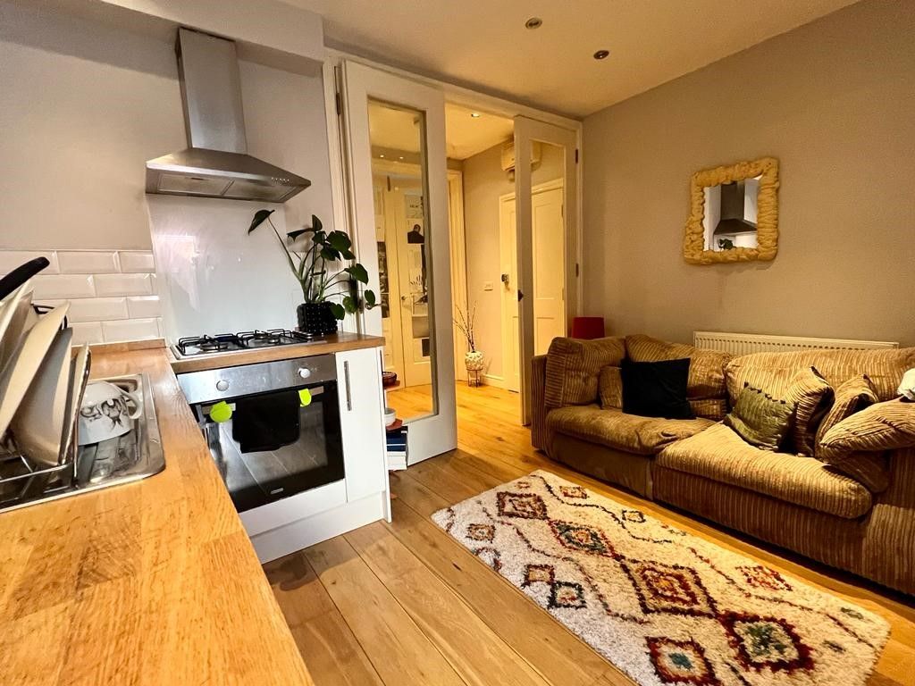 Property photo 3 of 9 3
