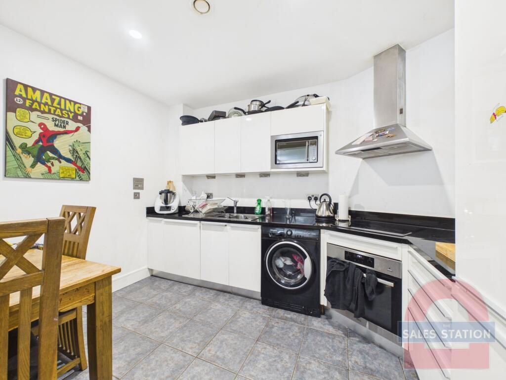 Property photo 3 of 23