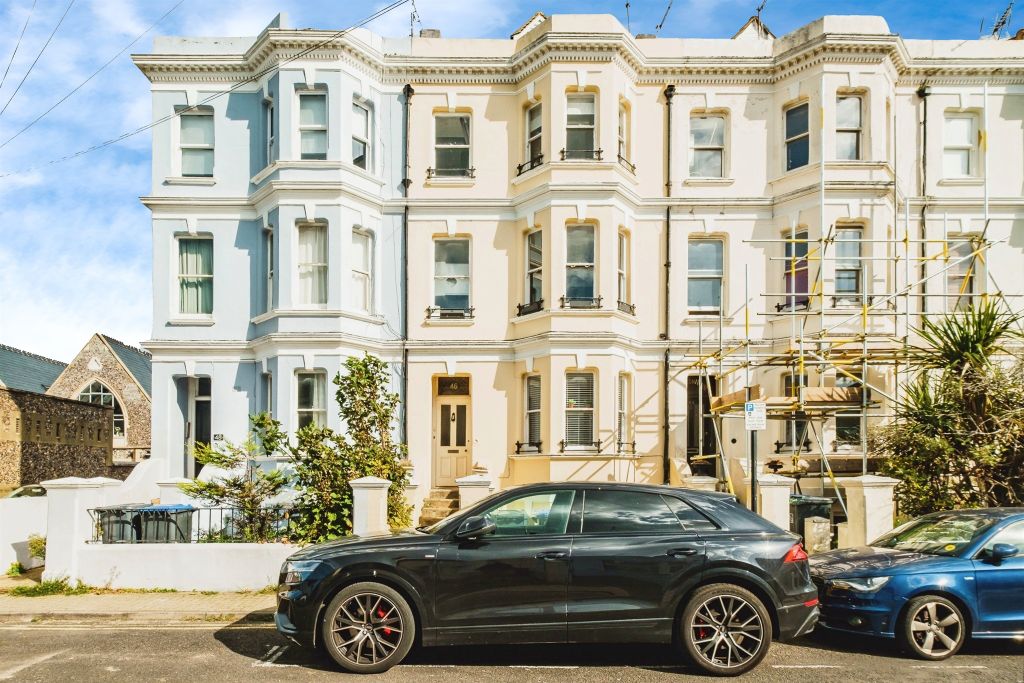 Property photo 2 of 16