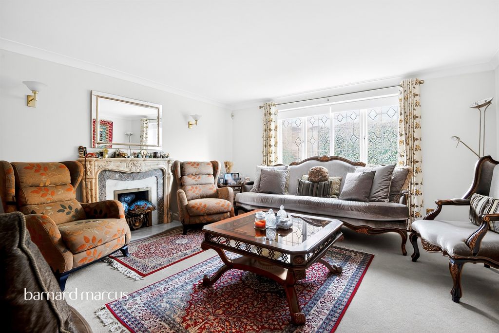 Property photo 3 of 20