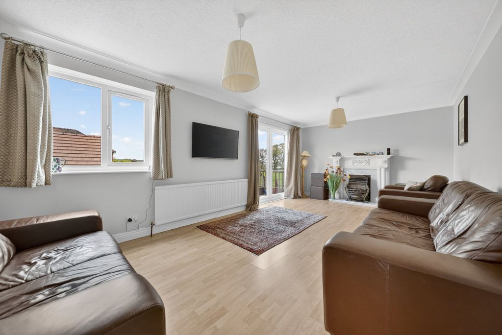 Property photo 3 of 31 Picture No. 22