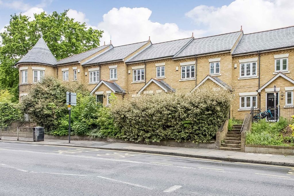 Property photo 1 of 7