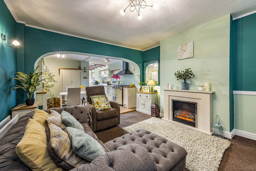 Property photo 2 of 15
