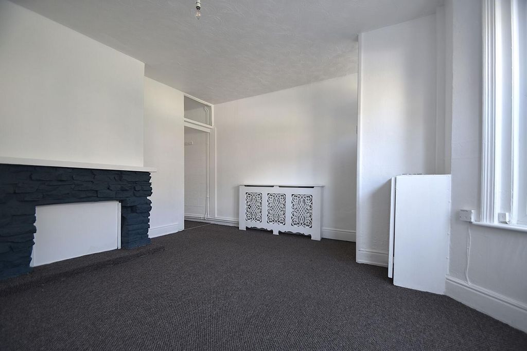 Property photo 2 of 9 Living Room