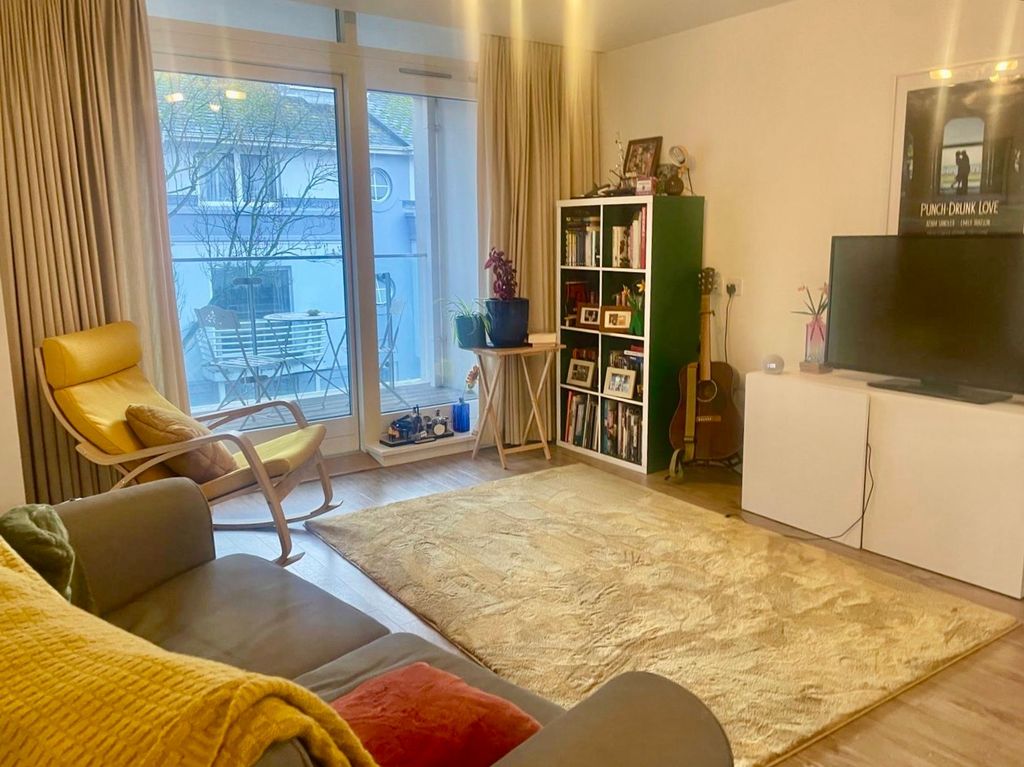 Property photo 2 of 7