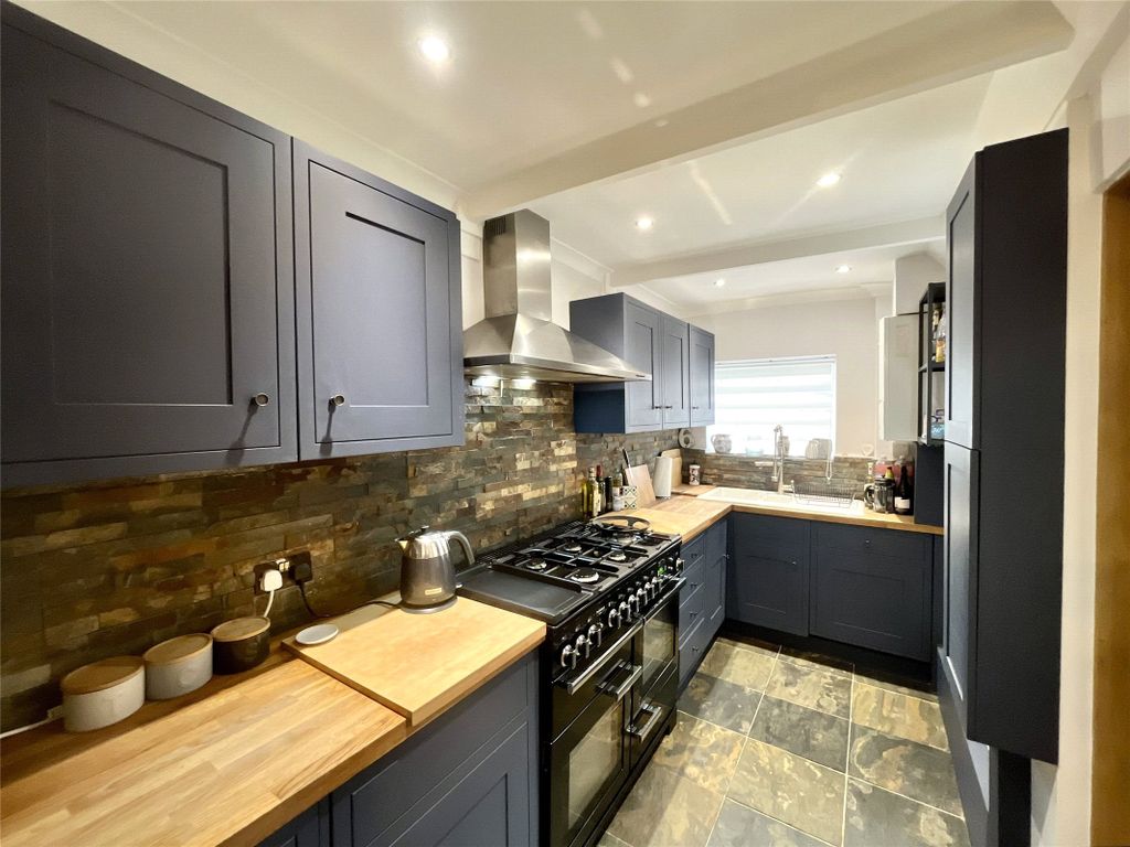 Property photo 2 of 32 Kitchen