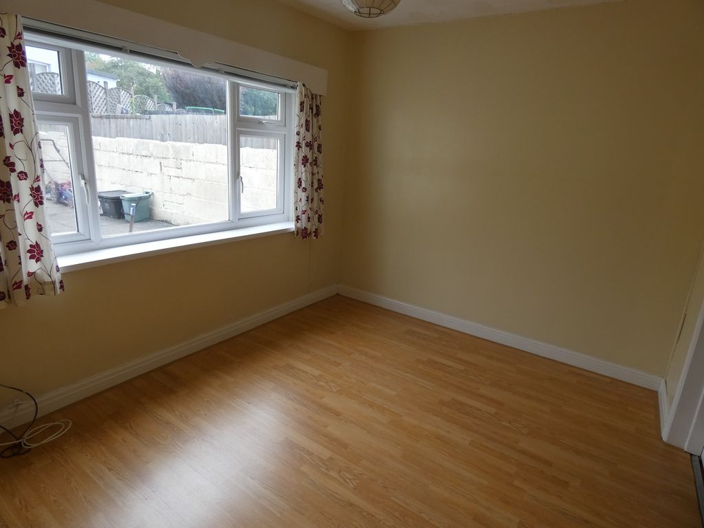 Property photo 3 of 14 Dining Room