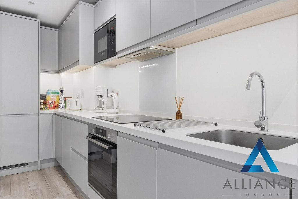 Property photo 2 of 9 Picture No. 16