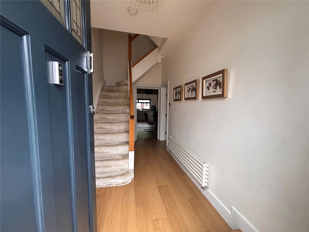 Property photo 2 of 23 Picture No. 13
