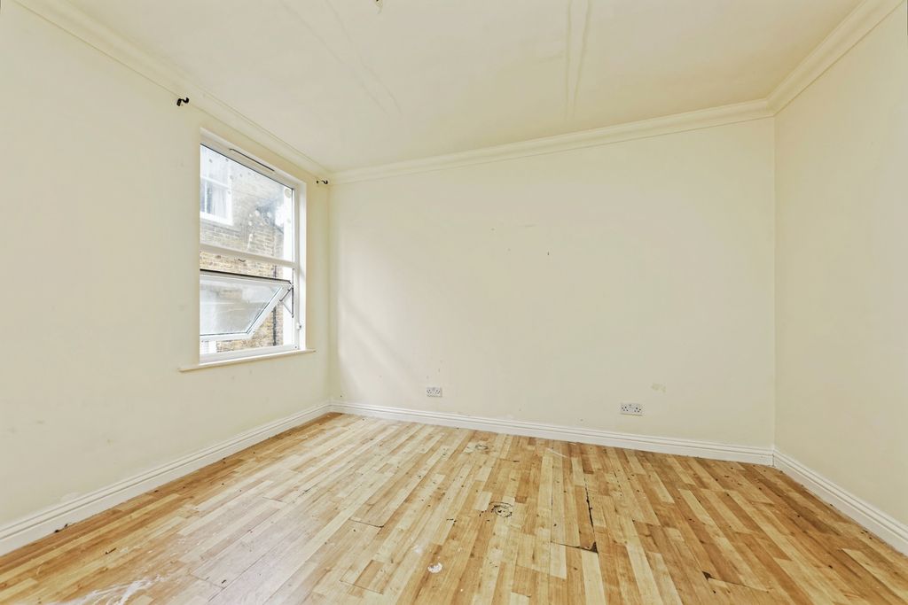 Property photo 2 of 16 Photo