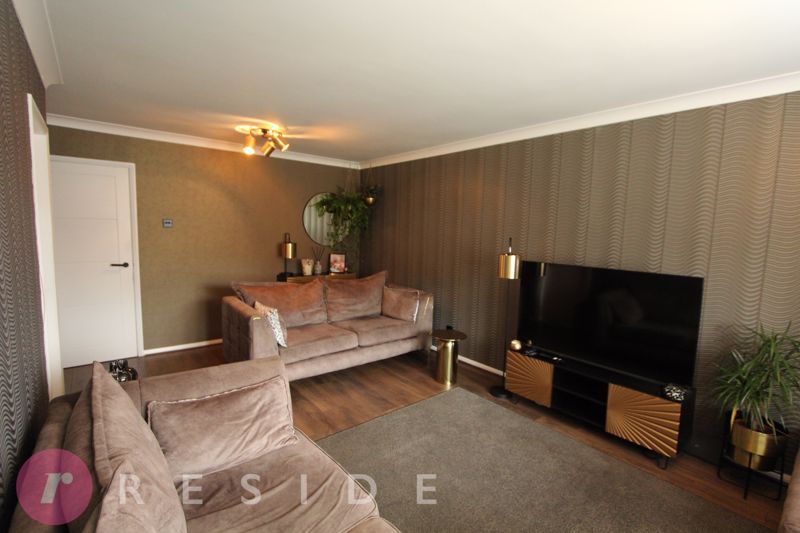 Property photo 2 of 14 Lounge