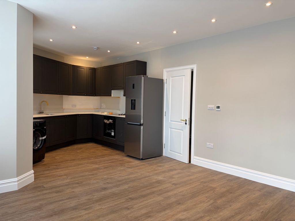 Property photo 1 of 3