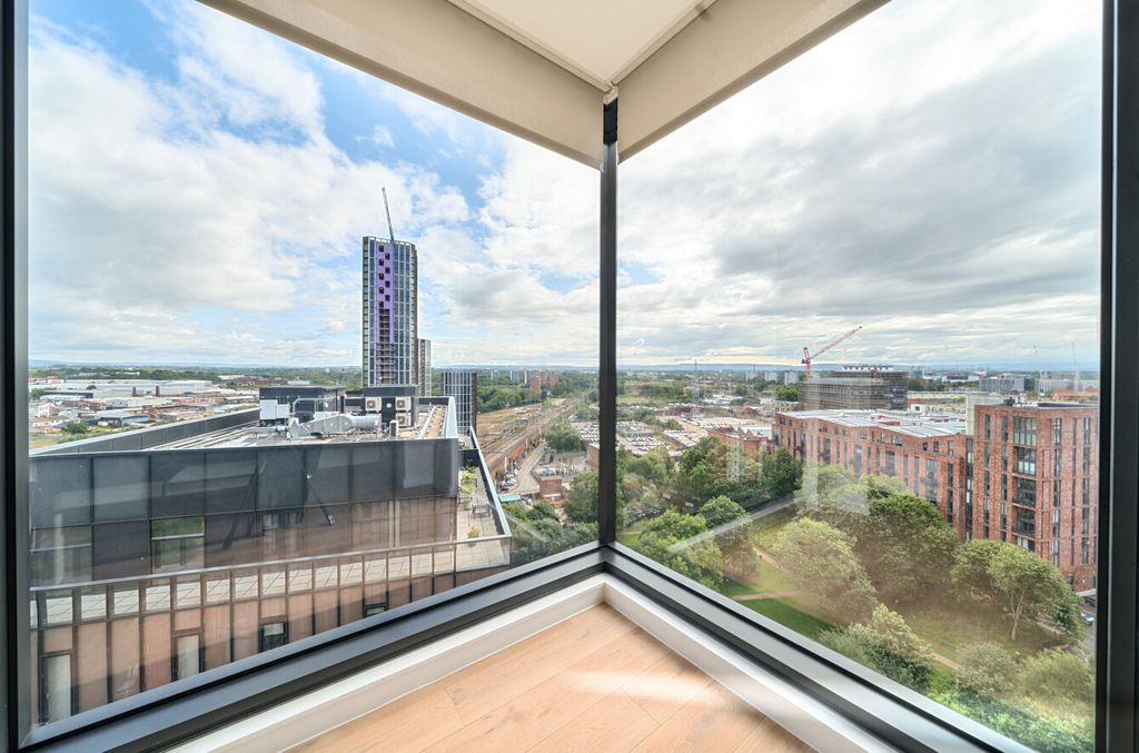 Property photo 2 of 16 1319854-14-686B94...