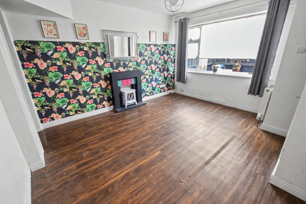Property photo 2 of 15 Picture No. 04
