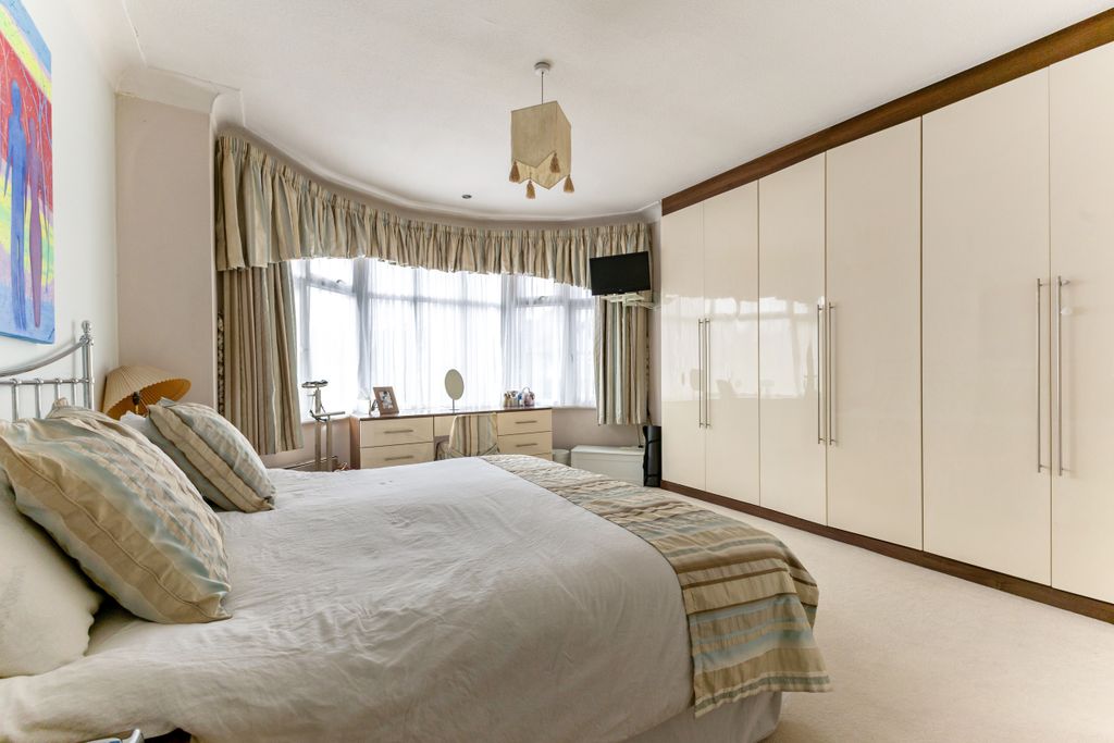 Additional image 12 of 5 bed detached house for saleLake View, Edgware HA8
