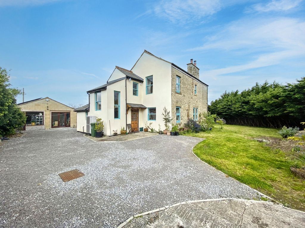 Property photo 1 of 31