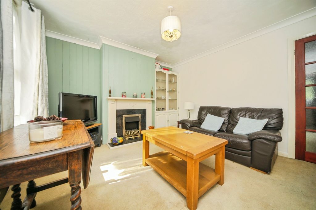 Property photo 2 of 12