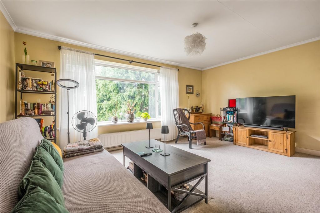 Property photo 2 of 14 7 Stirling Court-3.Jpg