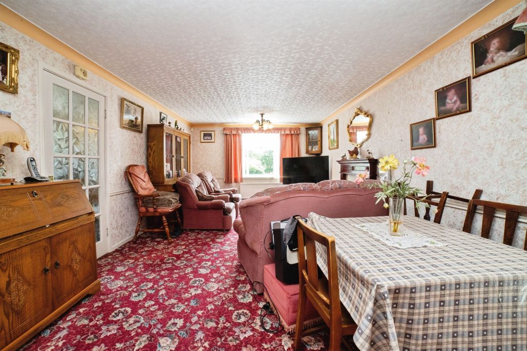 Property photo 2 of 20