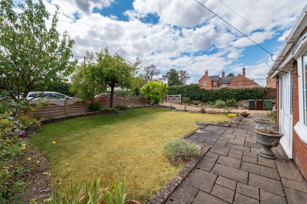 Property photo 2 of 25 04 Front Garden - 2 Bedroom Detached (Bungalow) At Syston Road, Leicester