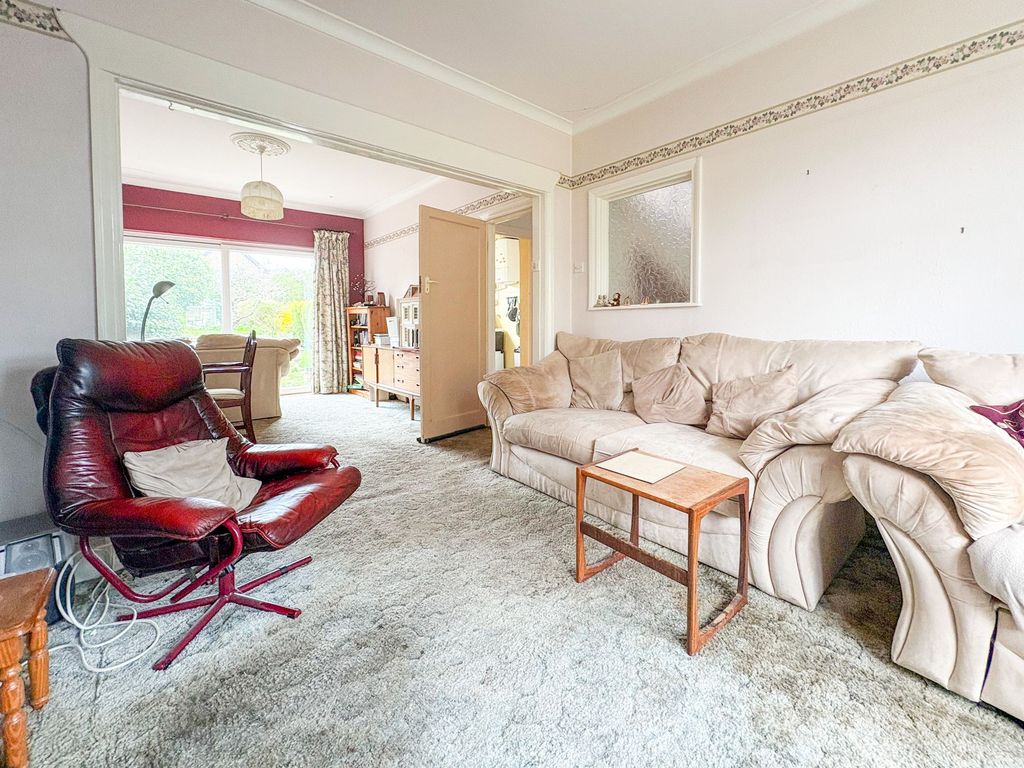 Property photo 2 of 31