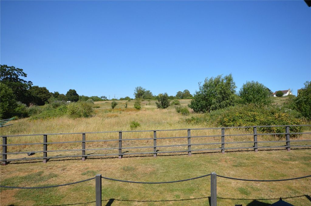 Property photo 3 of 21 Picture No. 12